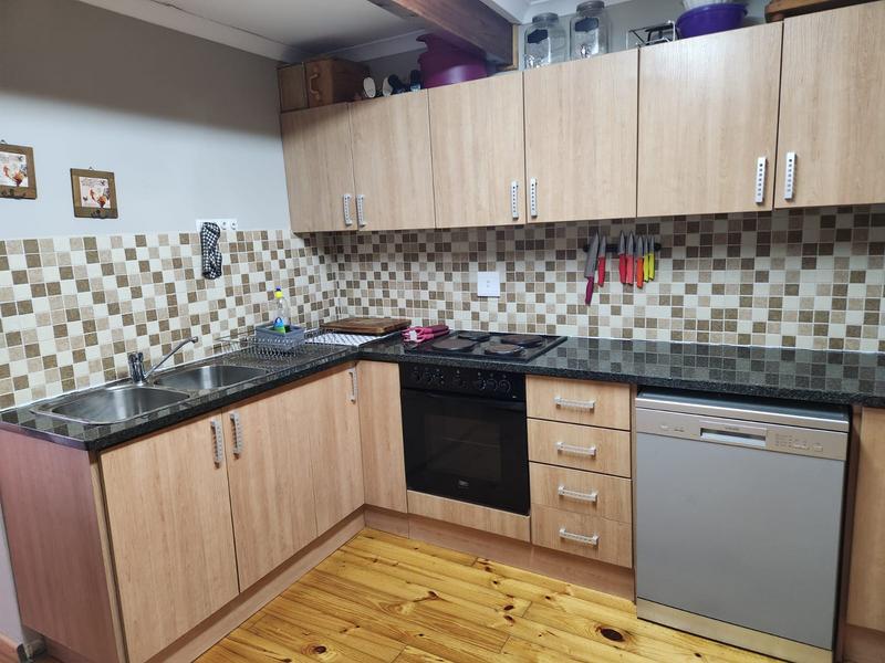 To Let 2 Bedroom Property for Rent in Outeniqua Strand Western Cape